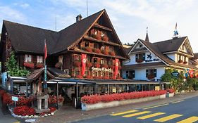 Swiss-Chalet Merlischachen - Historik Chalet-Hotel Lodge