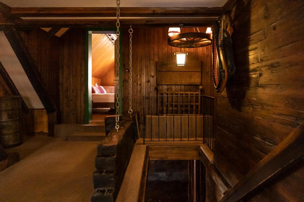 Swiss-Chalet Merlischachen - Historik Chalet-Hotel Lodge Küssnacht Zewnętrze zdjęcie