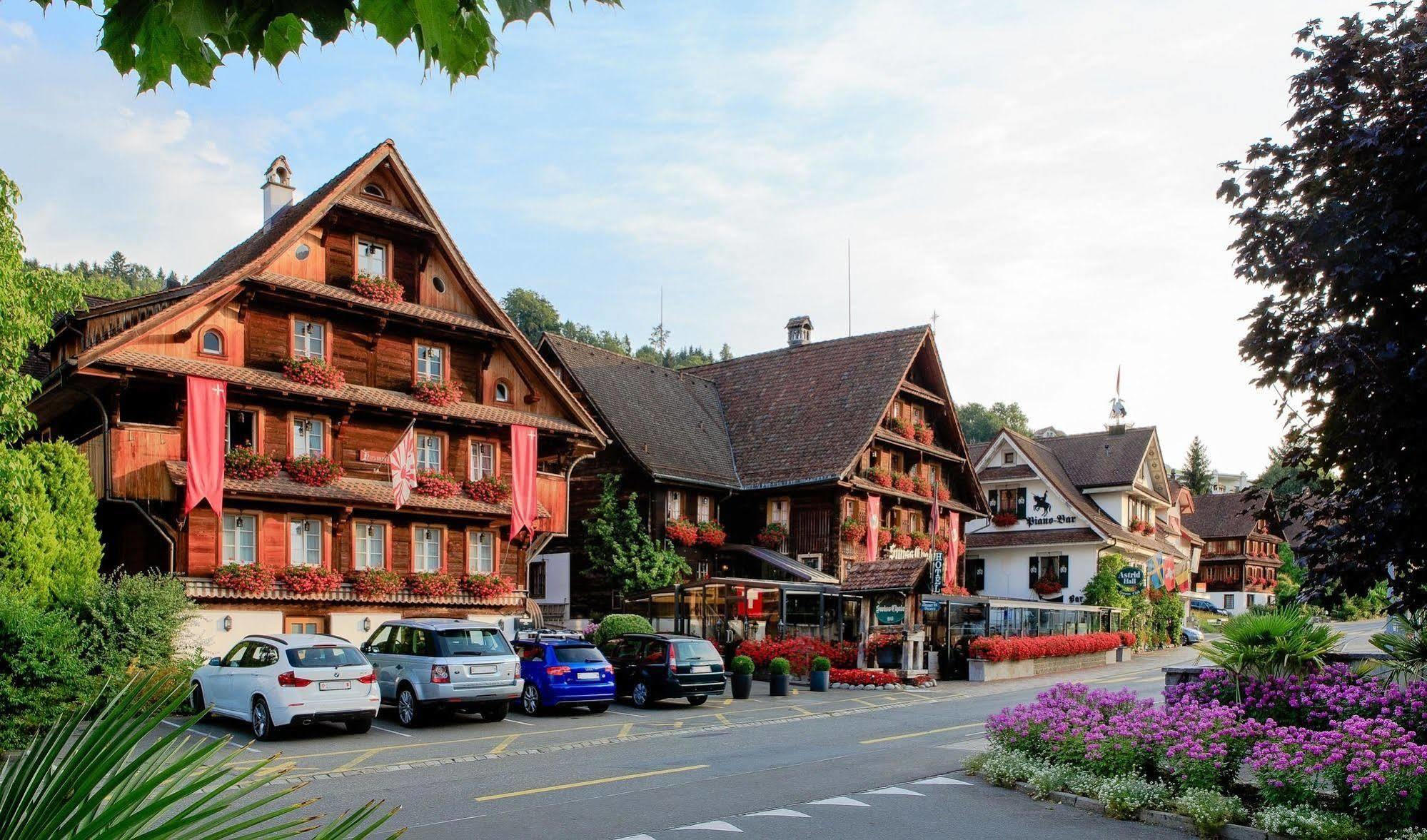Swiss-Chalet Merlischachen - Historik Chalet-Hotel Lodge Küssnacht Zewnętrze zdjęcie