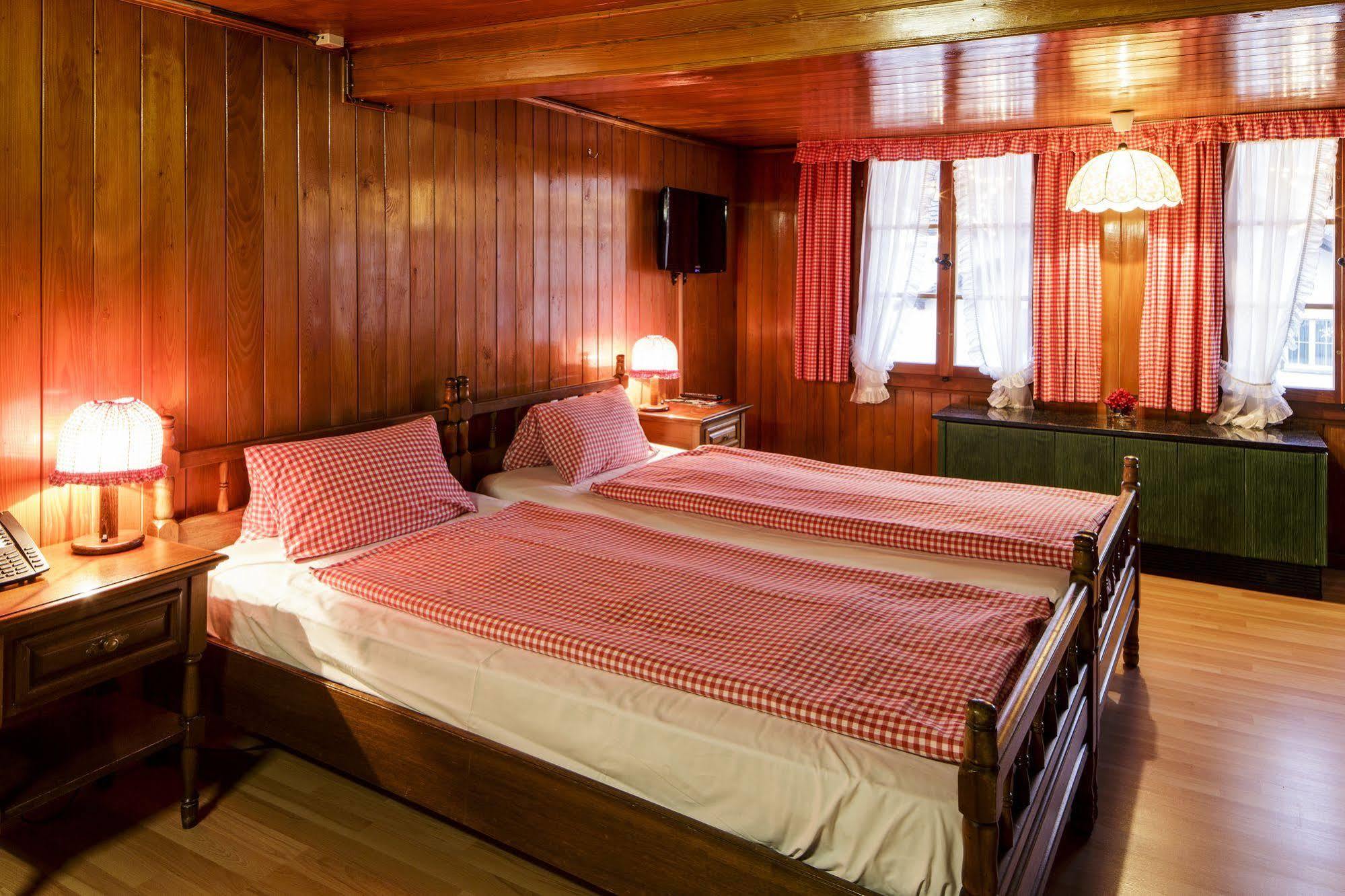 Swiss-Chalet Merlischachen - Historik Chalet-Hotel Lodge Küssnacht Zewnętrze zdjęcie